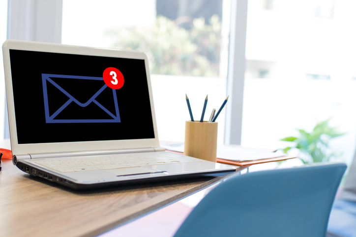 El Correo Electrónico: Origen y Funcionamiento