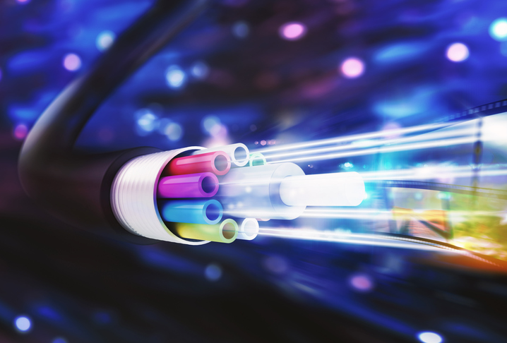 ¿Qué ventajas aporta la fibra óptica?